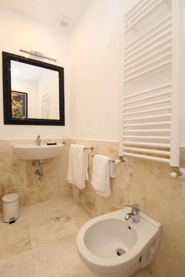 The House Of The Film Apartment Siena Bagian luar foto