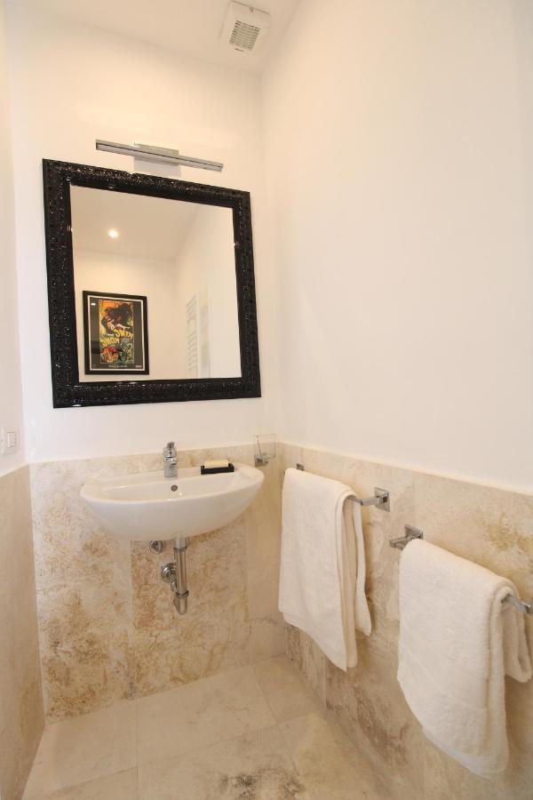 The House Of The Film Apartment Siena Bagian luar foto